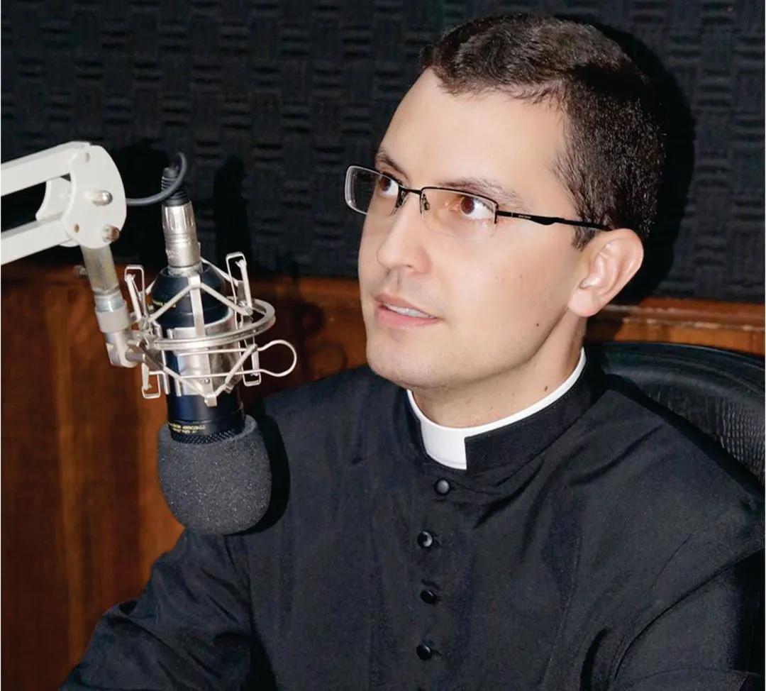 Padre Alex Nogueira